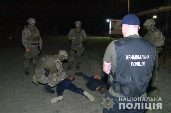 На Вінниччині КОРД затримав банду, яка спеціалізувалася на крадіжках засобів захисту рослин, фото №4 на сайті 20minut.ua