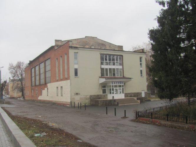 Славна та сумна історія басейну «Дельфін», фото №1 на сайті 20minut.ua