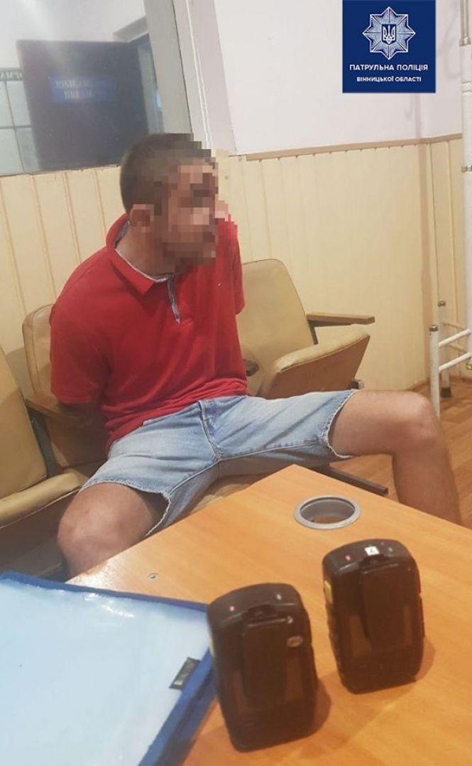 Новини Вінниці - фото з Застосували спецзасоби та фізичну силу: на Замостянській утихомирювали п'яного хулігана Застосували спецзасоби та фізичну силу: на Замостянській утихомирювали п'яного хулігана, фото №1 на сайті 20minut.ua