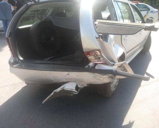 Новини Хмельницького - фото з На проспекті Миру зіткнулись легковики. В поліції кажуть, один водій п’яний На проспекті Миру зіткнулись легковики. В поліції кажуть, один водій п’яний, фото №1 на сайті vsim.ua