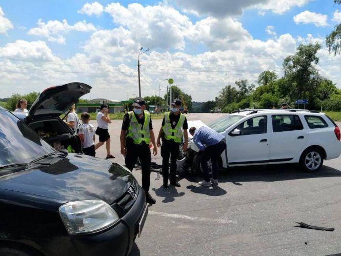 ДТП на махнівському перехресті: чому зіткнулися 4 автівки? Коментар поліції, фото №3 на сайті 20minut.ua