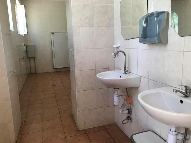 Де в центрі Хмельницького сходити в туалет й не засмердітися: огляд громадських вбиралень, фото №14 на сайті vsim.ua