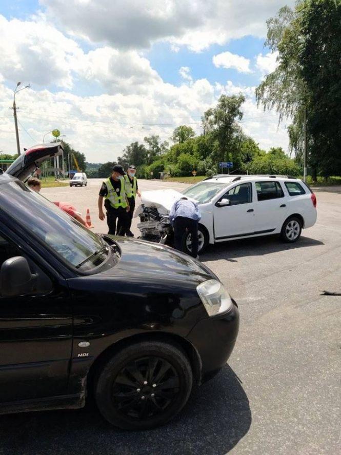 ДТП на махнівському перехресті: чому зіткнулися 4 автівки? Коментар поліції, фото №1 на сайті 20minut.ua