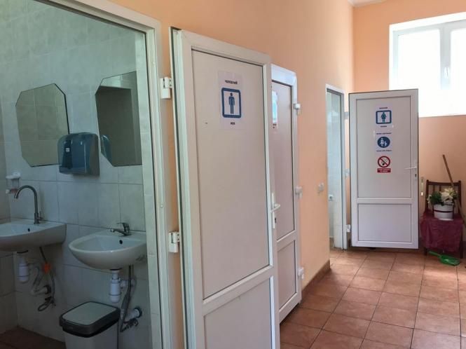 Де в центрі Хмельницького сходити в туалет й не засмердітися: огляд громадських вбиралень, фото №2 на сайті vsim.ua