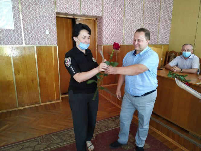Новини Козятина - фото з Козятинських слідчих привітали з професійним святом Козятинських слідчих привітали з професійним святом, фото №3 на сайті 20minut.ua