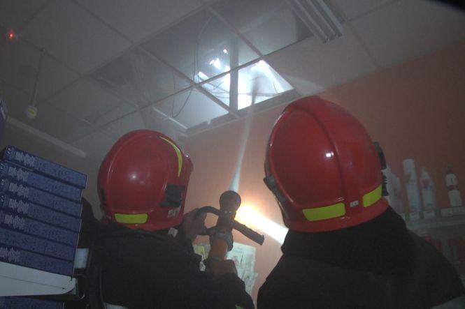 Новини Хмельницького - фото з Пожежа в "Либідь Плазі": що розповіли рятувальники (ВІДЕО) Пожежа в "Либідь Плазі": що розповіли рятувальники (ВІДЕО), фото №2 на сайті vsim.ua