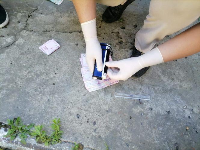 Новини Вінниці - фото з Понад 4 тисячі за нову категорію у правах. Затримали хабарника — керівника автошколи Понад 4 тисячі за нову категорію у правах. Затримали хабарника — керівника автошколи, фото №1 на сайті 20minut.ua