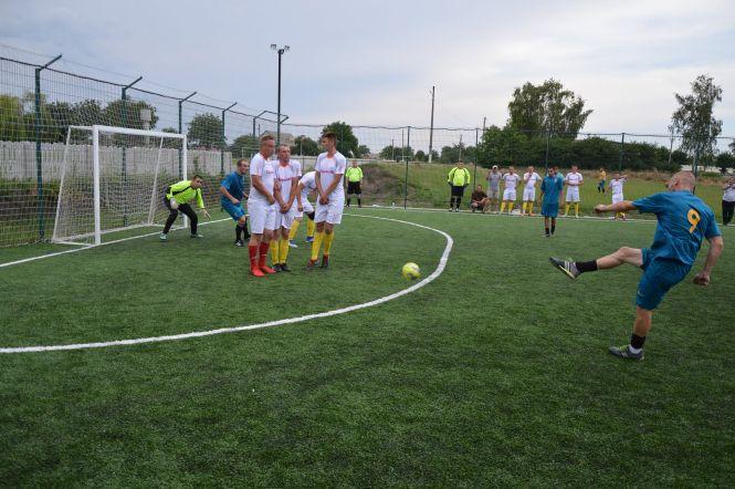 Новини Козятина - фото з Глухівчани перемогли у 28-мих спортивних іграх Козятинщини. Репортаж з фіналу Глухівчани перемогли у 28-мих спортивних іграх Козятинщини. Репортаж з фіналу, фото №5 на сайті 20minut.ua