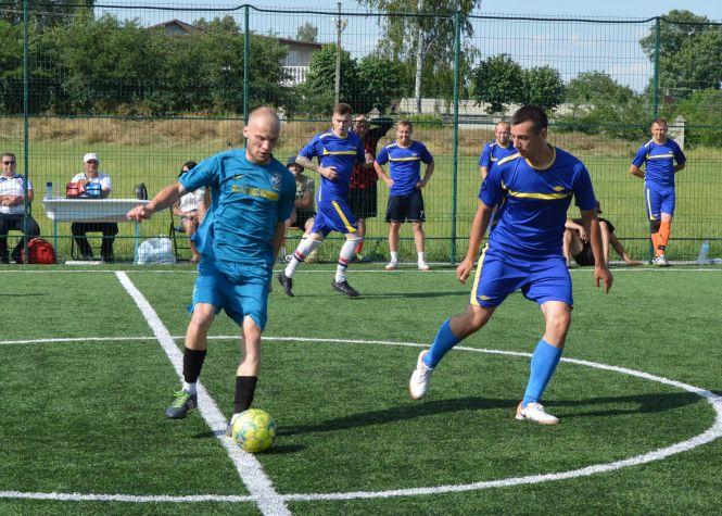 Новини Козятина - фото з Глухівчани перемогли у 28-мих спортивних іграх Козятинщини. Репортаж з фіналу Глухівчани перемогли у 28-мих спортивних іграх Козятинщини. Репортаж з фіналу, фото №2 на сайті 20minut.ua