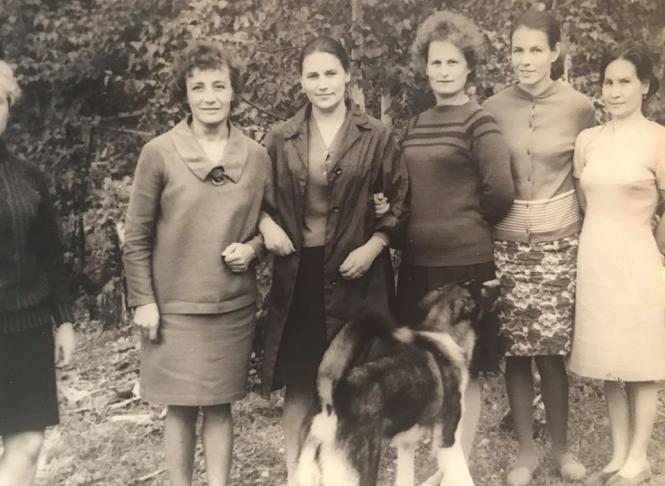 “Коли Сталін помер, всі ридали”: пенсіонерка з Хмельницького розповіла про життя в Радянському Союзі, фото №2 на сайті vsim.ua