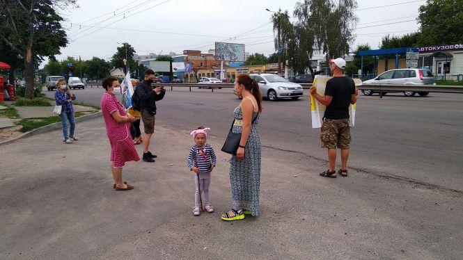 І знову житомиряни протестують - сьогодні відкрилася сумнозвісна АЗС UPG, фото №1 на сайті 20minut.ua