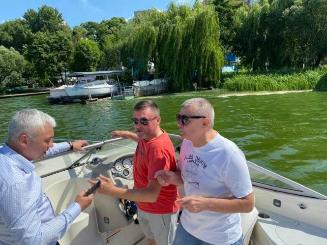 Новини Тернополя - фото з Ось чому сморід та бруд: тернополяни виявили докази штучного забруднення Тернопільського ставу Світлина від Sergey Sinkevich.