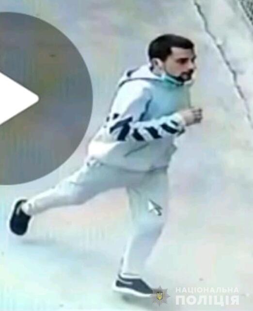 У Жмеринці грабіжник зірвав з жінки золотий ланцюжок. Допоможіть впізнати та знайти, фото №2 на сайті 20minut.ua