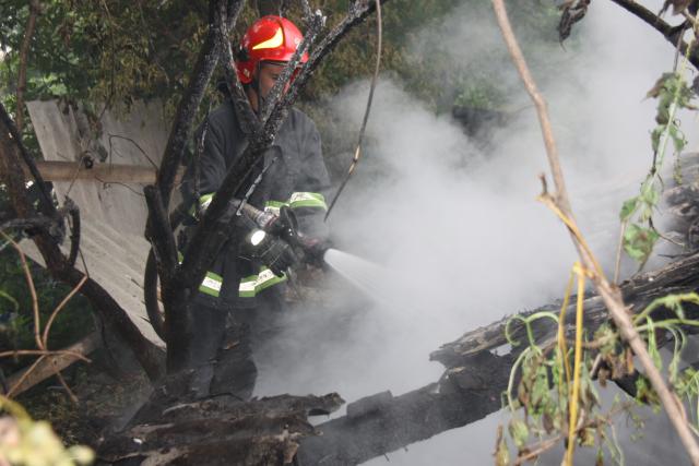 Новини Вінниці - фото з Пожежа на Київській: десять рятувальників гасили будинок IMG_4972.JPG
