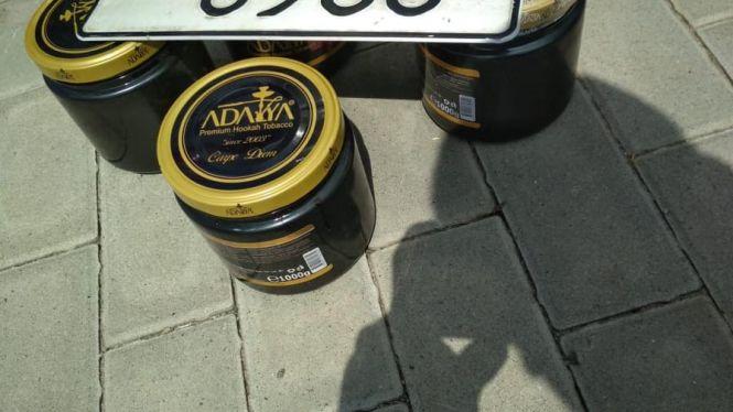 Півмільйона у місяць. Хмельничани організували прибутковий бізнес на нелегальних цигарках (ФОТО), фото №6 на сайті vsim.ua