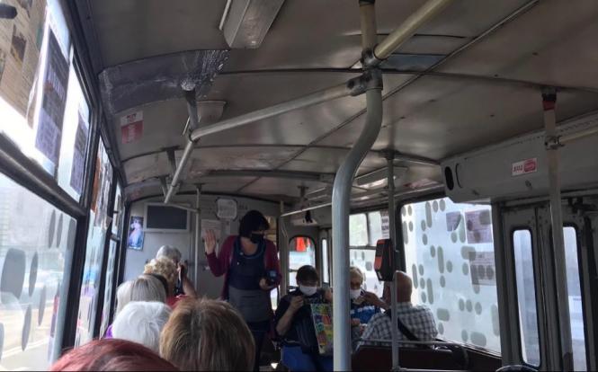 Новини Хмельницького - фото з У Хмельницькому в годину пік транспорт окуповують пенсіонери: куди вони їдуть У Хмельницькому в годину пік транспорт окуповують пенсіонери: куди вони їдуть, фото №7 на сайті vsim.ua