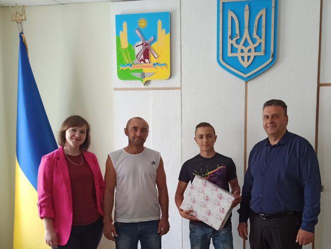 Найактивнішим та найкреативнішим сім’ям району вручили подарунки, фото №1 на сайті 20minut.ua