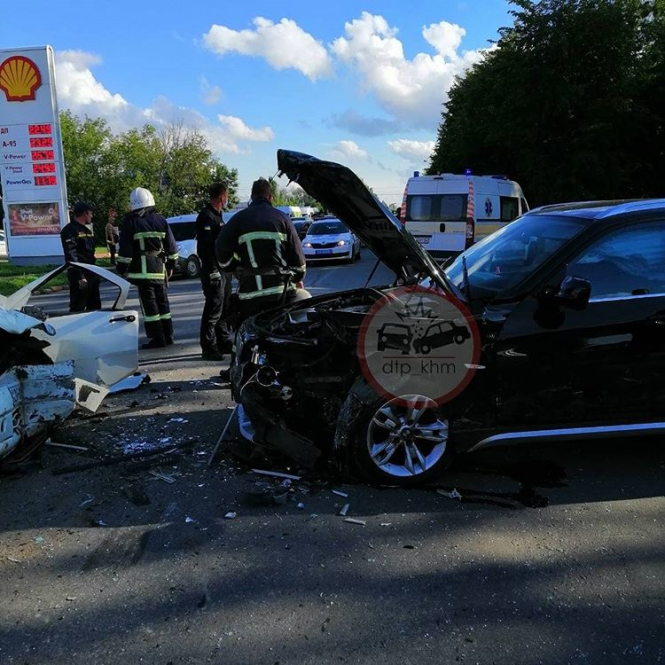 Новини Хмельницького - фото з ДТП на Трудовій. Загинув 45-річний чоловік (ФОТО) ДТП на Трудовій. Загинув 45-річний чоловік (ФОТО), фото №2 на сайті vsim.ua