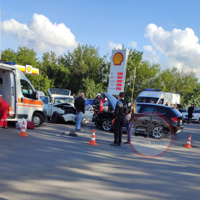 Новини Хмельницького - фото з ДТП на Трудовій. Загинув 45-річний чоловік (ФОТО) ДТП на Трудовій. Загинув 45-річний чоловік (ФОТО), фото №1 на сайті vsim.ua