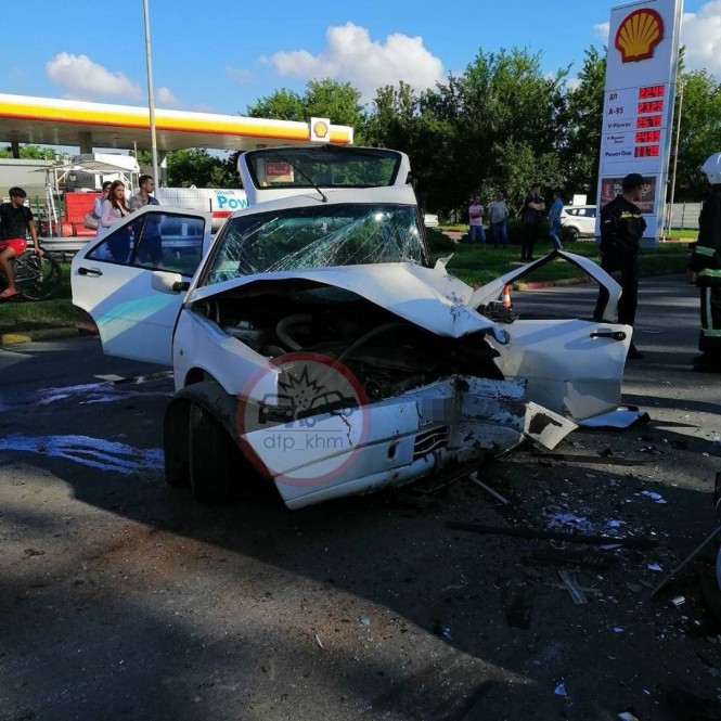 Новини Хмельницького - фото з ДТП на Трудовій. Загинув 45-річний чоловік (ФОТО) ДТП на Трудовій. Загинув 45-річний чоловік (ФОТО), фото №3 на сайті vsim.ua