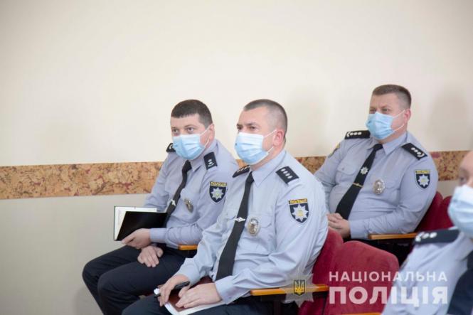 Новини Вінниці - фото з Кадрові перестановки у вінницькій поліції: Синявського перевели в Гнівань Кадрові перестановки у вінницькій поліції: Синявського перевели в Гнівань, фото №2 на сайті 20minut.ua