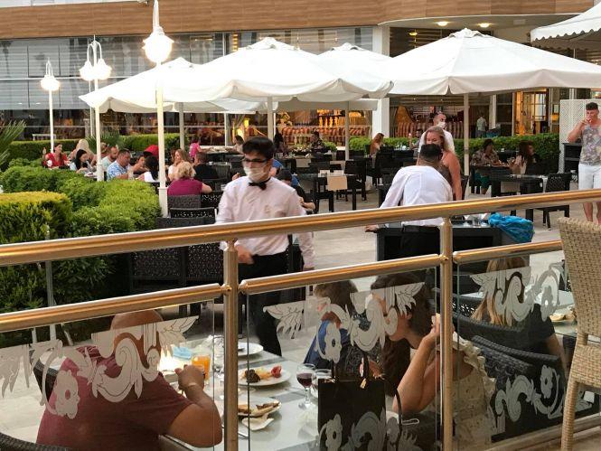 Новини Вінниці - фото з В масках, без нічних шоу і кондиціонерів: карантинний відпочинок в Туреччині очима журналіста В масках, без нічних шоу і кондиціонерів: карантинний відпочинок в Туреччині очима журналіста, фото №12 на сайті 20minut.ua