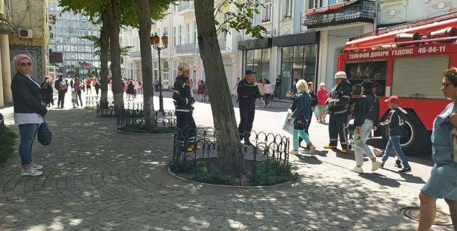 Новини Вінниці - фото з «Замінували» SkyPark. Приміщення перевіряють вибухотехніки «Замінували» SkyPark. Приміщення перевіряють вибухотехніки, фото №3 на сайті 20minut.ua