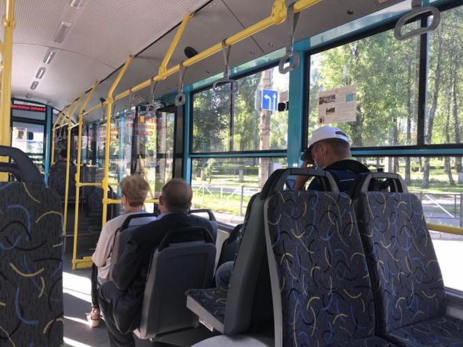 Новини Хмельницького - фото з “Мене не пустили в 5 тролейбусів”: перший день роботи спецтранспорту в Хмельницькому “Мене не пустили в 5 тролейбусів”: перший день роботи спецтранспорту в Хмельницькому, фото №1 на сайті vsim.ua