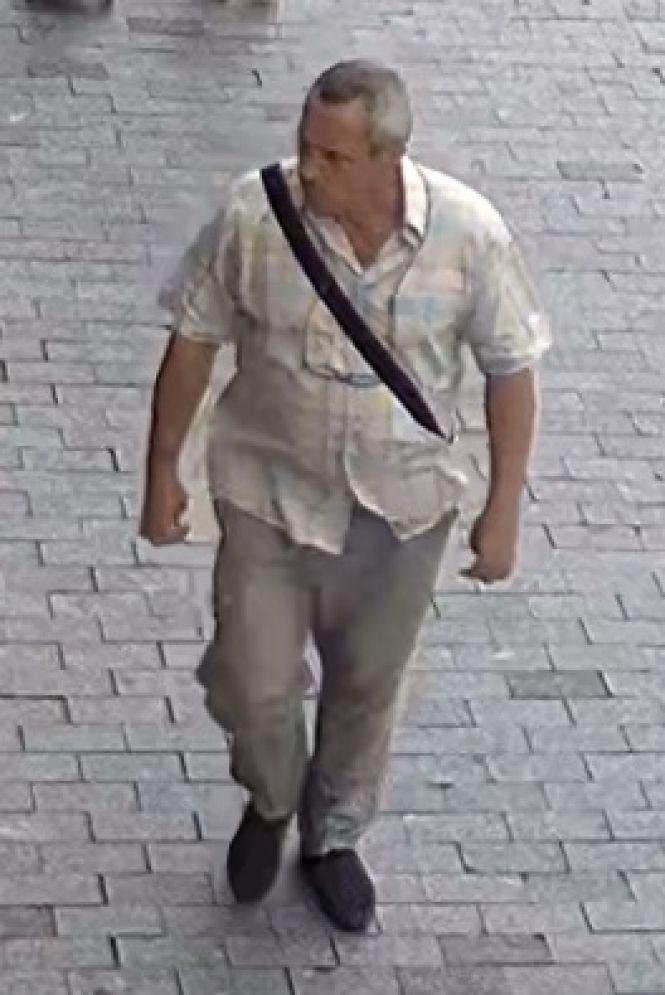 Новини Вінниці - фото з Шукають підозрюваного у крадіжці, якого зафіксували камери Шукають підозрюваного у крадіжці, якого зафіксували камери, фото №4 на сайті 20minut.ua