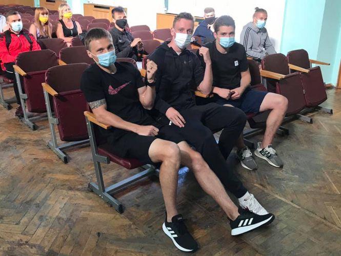 Новини Житомира - фото з Гравці "Полісся" здали тести на антитіла до COVID-19 Гравці "Полісся" здали тести на антитіла до COVID-19, фото №2 на сайті 20minut.ua