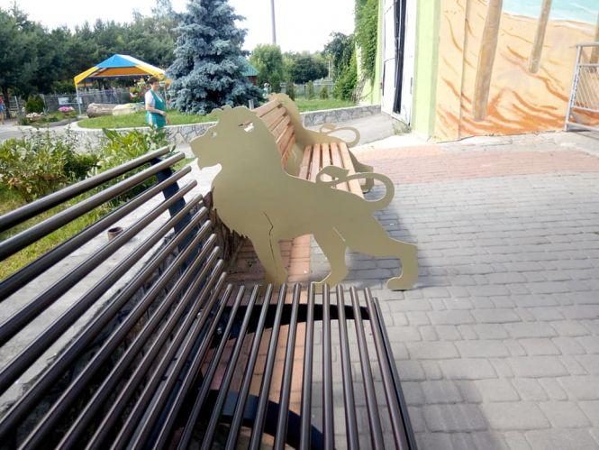Новини Вінниці - фото з ФОТО ДНЯ. У Подільському зоопарку з'явилися креативні лавки ФОТО ДНЯ. У Подільському зоопарку з'явилися креативні лавки, фото №5 на сайті 20minut.ua