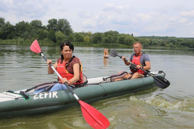 Новини Вінниці - фото з «Світ з води виглядає зовсім інакше», — говорить вінницьке подружжя, яке мандрує на каяках «Світ з води виглядає зовсім інакше», — говорить вінницьке подружжя, яке мандрує на каяках, фото №3 на сайті 20minut.ua