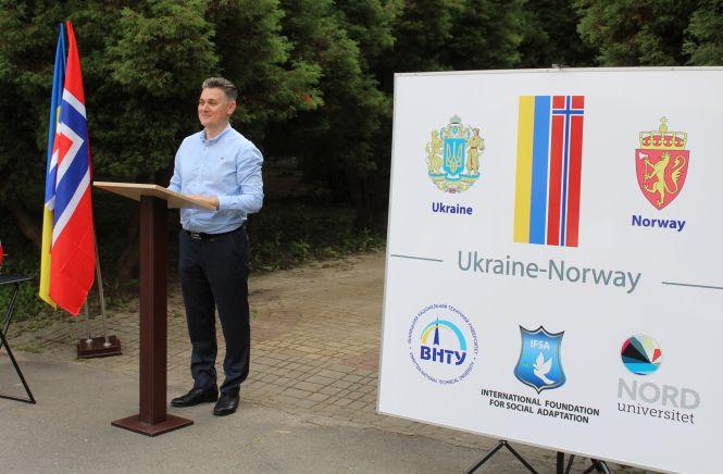 Новини Вінниці - фото з «Не так страшно, як здавалося». Військових у Вінниці навчали бізнесу на прикладі Ілона Маска «Не так страшно, як здавалося». Військових у Вінниці навчали бізнесу на прикладі Ілона Маска, фото №2 на сайті 20minut.ua