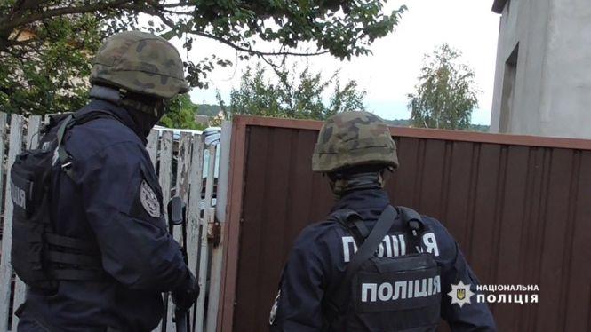 Новини Вінниці - фото з Зґвалтував перехожу жінку, а до того — вистрілив у чоловіка, побив його і пошкодив ВМW Зґвалтував перехожу жінку, а до того — вистрілив у чоловіка, побив його і пошкодив ВМW, фото №3 на сайті 20minut.ua