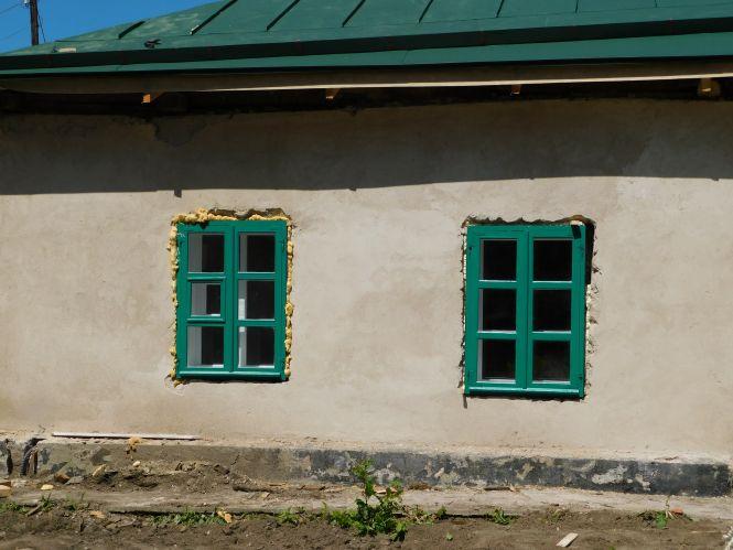 Дах змінили, дерева зрізали. У Вінниці триває ремонт  хати-музею Коцюбинського, фото №3 на сайті 20minut.ua