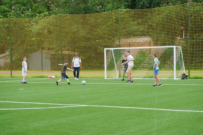 Новини Вінниці - фото з Для учнів і мешканців Вишеньки відкрили спорткомплекс з антивандальним обладнанням Для учнів і мешканців Вишеньки відкрили спорткомплекс з антивандальним обладнанням, фото №1 на сайті 20minut.ua