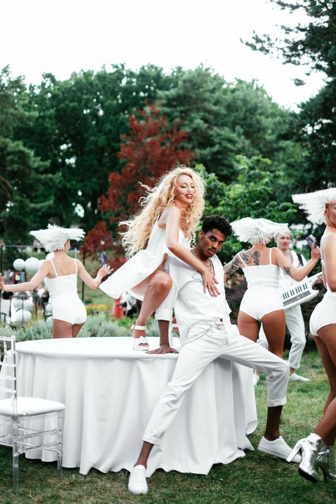 Новини Вінниці - фото з Про зірваний ніготь, фейки і політику говорила екс-вінничанка Полякова на «Телебаченні Торонто» Про зірваний ніготь, фейки і політику говорила екс-вінничанка Полякова на «Телебаченні Торонто», фото №1 на сайті 20minut.ua