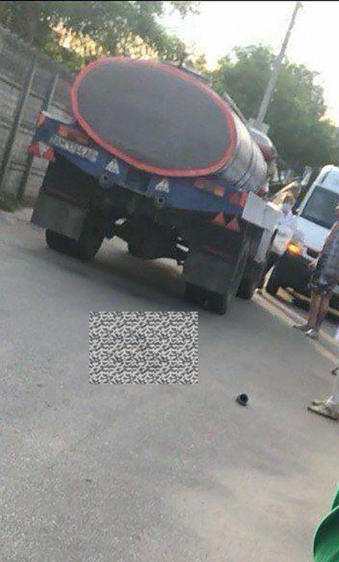 Новини Житомира - фото з Трагедія на Польовій в Житомирі - молоковоз переїхав 6-річного хлопчика, дитина загинула.  Фото 18+ Трагедія на Польовій в Житомирі - молоковоз переїхав 6-річного хлопчика, дитина загинула.  Фото 18+, фото №1 на сайті 20minut.ua
