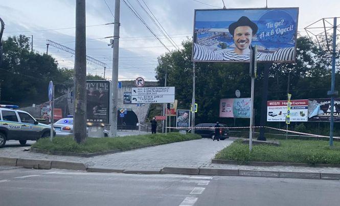 Новини Тернополя - фото з "Тероризм" по-тернопільськи: чому водій залишив авто на дорозі. Виїзд оперслужб обійшовся у 50 тис. грн "Тероризм" по-тернопільськи: чому водій залишив авто на дорозі. Виїзд оперслужб обійшовся у 50 тис. грн, фото №2 на сайті 20minut.ua