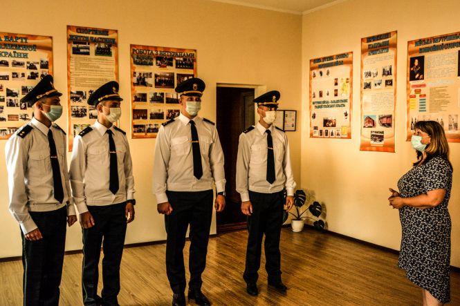 Для молодих лейтенантів винайняли квартири. Як зустріли офіцерів-гвардійців у частині 3008?, фото №2 на сайті 20minut.ua