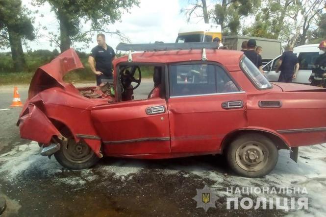 Новини Хмельницького - фото з ДТП із 4 постраждалими на Хмельниччині: у поліції повідомили перші деталі ДТП із 4 постраждалими на Хмельниччині: у поліції повідомили перші деталі, фото №2 на сайті vsim.ua