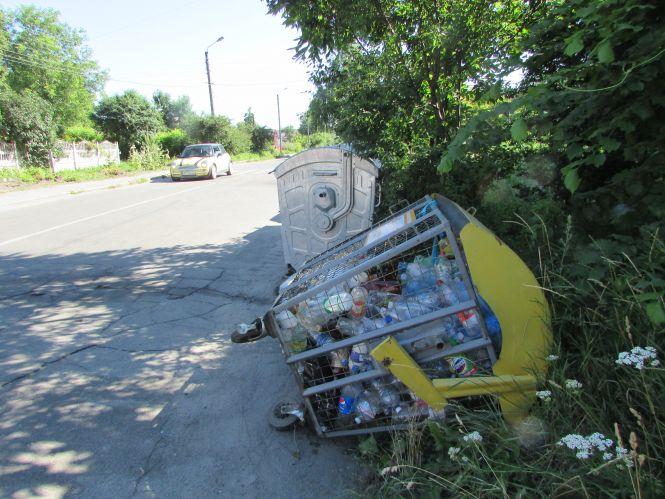 Прогулянка містом: квітник біля басейну, життя пенсіонерів та «Цар хліб» в упаковці, фото №4 на сайті 20minut.ua