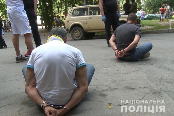 Новини Вінниці - фото з Важливе за вчора. Найцікавіші новини 25 липня, які ви могли пропустити Спецпідрозділу СБУ «Альфа» у Вінниці затримали банду рекетирів. Що відомо?