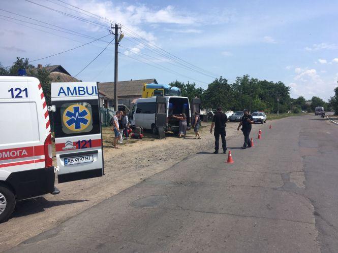 Новини Вінниці - фото з П'яний пасажир напав на водія маршрутки та спричинив ДТП. Є потерпілі П'яний пасажир напав на водія маршрутки та спричинив ДТП. Є потерпілі, фото №2 на сайті 20minut.ua