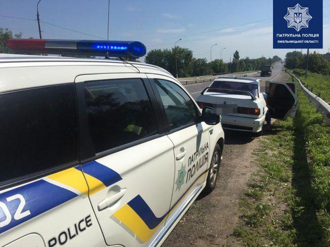 Хмельницькі патрульні спіймали водійку із "липовими" правами, фото №1 на сайті vsim.ua