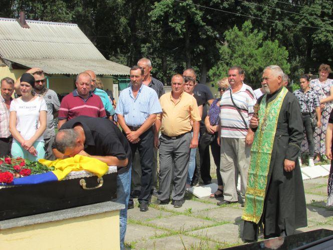 Військового з позивним «Пумба» поховали на міському кладовищі, фото №6 на сайті 20minut.ua