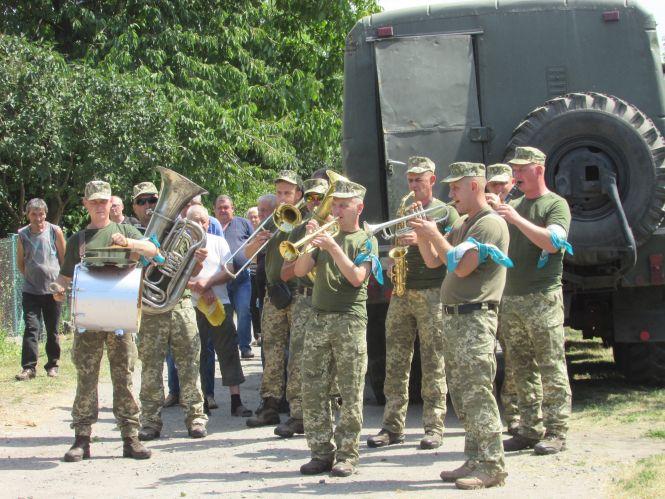 Військового з позивним «Пумба» поховали на міському кладовищі, фото №8 на сайті 20minut.ua