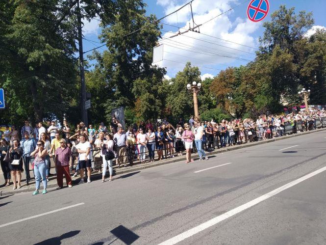 Новини Тернополя - фото з "Сподіваюся, батьки домовляться": чи закінчиться святкування випускного одразу після 23.00? "Сподіваюся, батьки домовляться": чи закінчиться святкування випускного одразу після 23.00?, фото №3 на сайті 20minut.ua