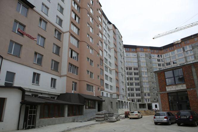 Новини Вінниці - фото з «Забудовник погрожує нам розправою». Вінничани вже п’ятий рік борються за своє житло «Забудовник погрожує нам розправою». Вінничани вже п’ятий рік борються за своє житло, фото №3 на сайті 20minut.ua