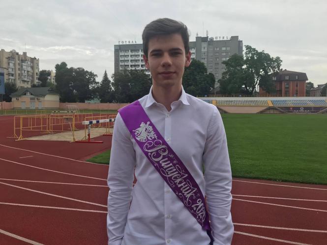 Новини Хмельницького - фото з Життя за кордоном або робота медиком: хмельницькі випускники-медалісти розповіли про плани на майбутнє Нет описания.